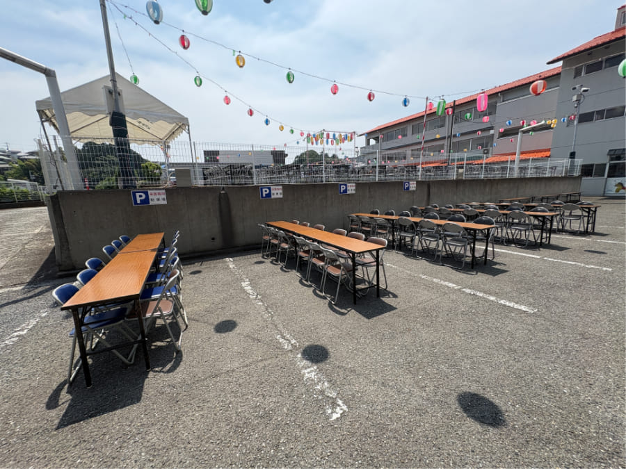 納涼祭会場でテーブル・イス設置|小高屋